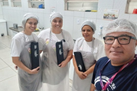 Visita na empresa Starbene na Escola Elxa Pirro Viana em Jales